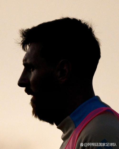 再战3年!梅西:我会根据自己每天的情况,来决定是否继续踢球