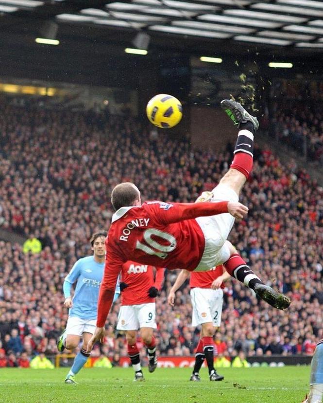 四十不惑！英格兰国家队官推晒昔日庆祝照，祝鲁尼40岁生日快乐