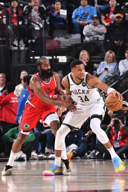 横冲直撞!字母哥首节4中4贡献12分5板 罚球6中4