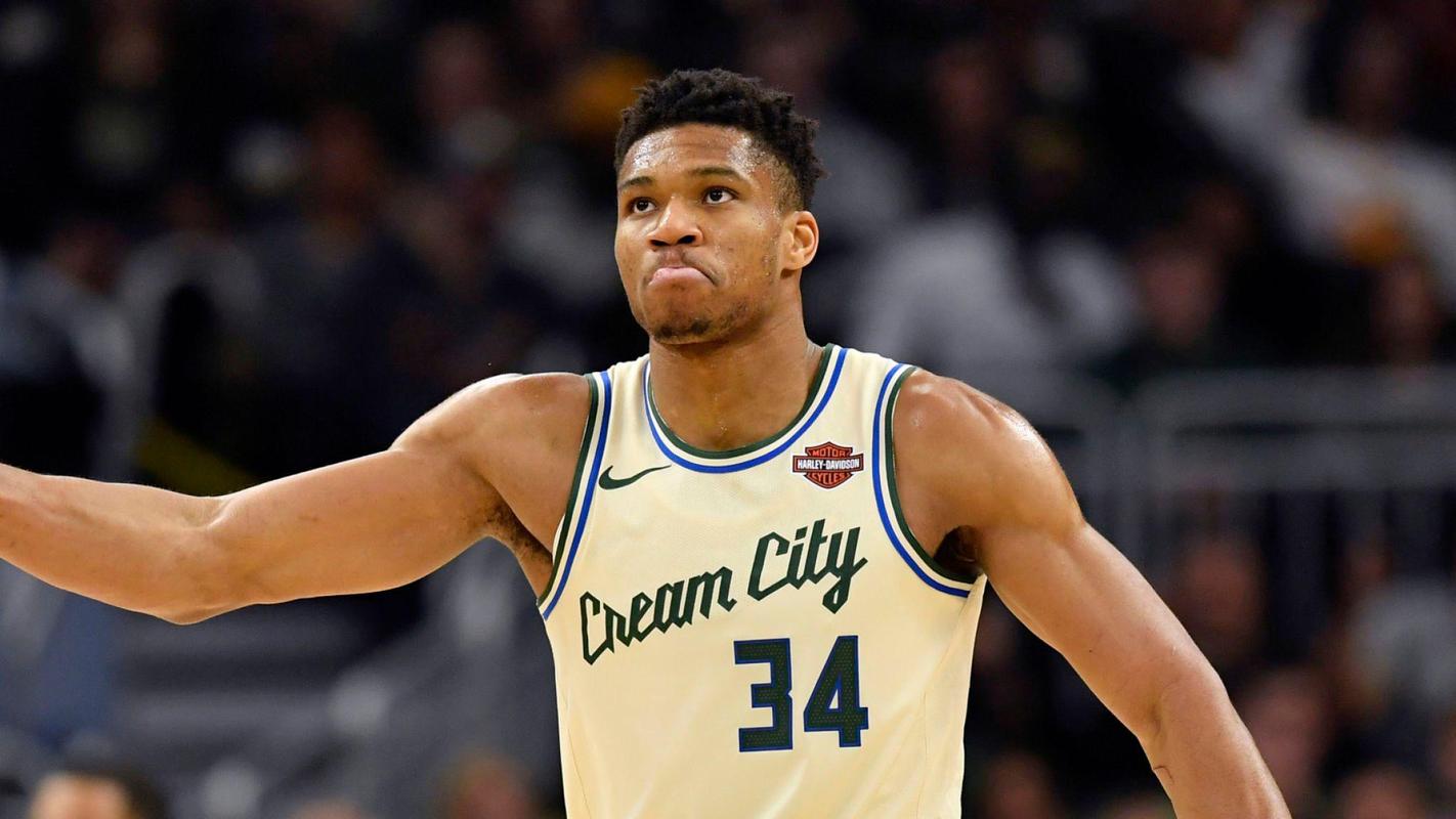 赛前淡定称“睡得很好”!埃奇库姆首秀34分比肩名宿&征服队友