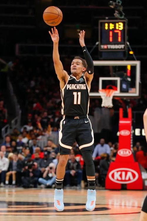 身子很沉！特雷-杨首节5中1&三分3中0 仅得4分2断状态全无