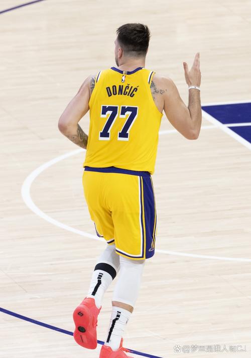 场均46分8.5助！东契奇进攻保证湖人下限 团队防守决定湖人上限？
