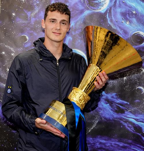 帕瓦尔单场法甲比赛送点+乌龙，06-07赛季以来马赛首人