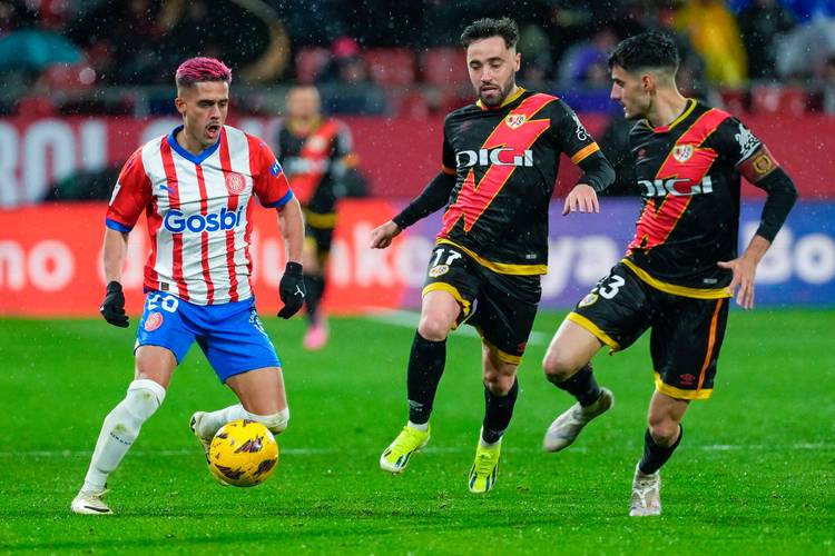 疯狂！皇家奥维耶多97分钟读秒绝平3-3赫罗纳，单场三粒点球