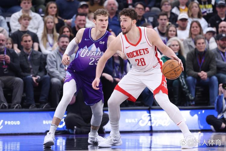 拉加-贝尔：KD和申京能吸引包夹 阿门必须要出手那些空位的投篮