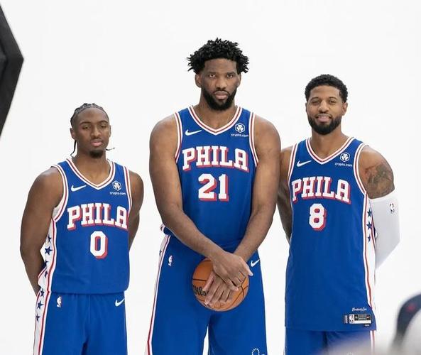 比尔-西蒙斯：埃奇库姆和马克西是76人未来 前者像05年的韦德