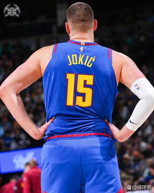 详细阅读:这三双又要稳了!约基奇上半场8中5得11分7板6助1帽 这三双又要稳了!约基奇上半场8中5得11分7板6助1帽