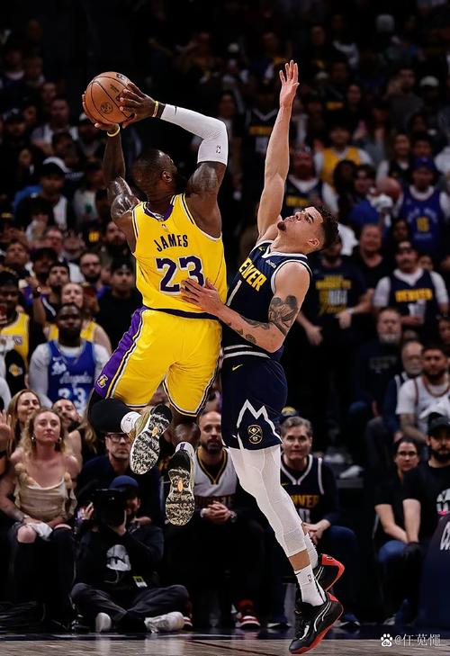 详细阅读:得分利器!小迈克尔-波特20中12空砍32分9板2助1帽 得分利器!小迈克尔-波特20中12空砍32分9板2助1帽