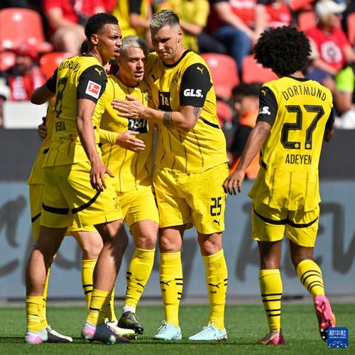 多特德甲前9轮零封6场创造队史纪录,与阿森纳并列五大联赛最多