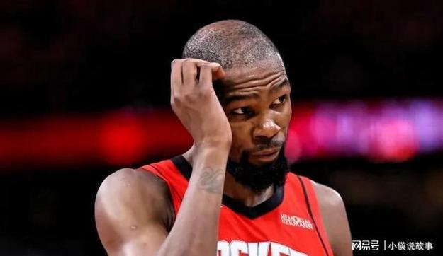 你才37！杜兰特：我觉得我的身高在缩水 身体损耗很大而且有压力