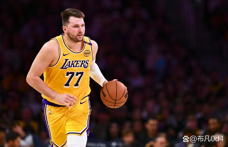 场均触球次数排行!马克西触球110次第1 东契奇持球8.4分钟最多