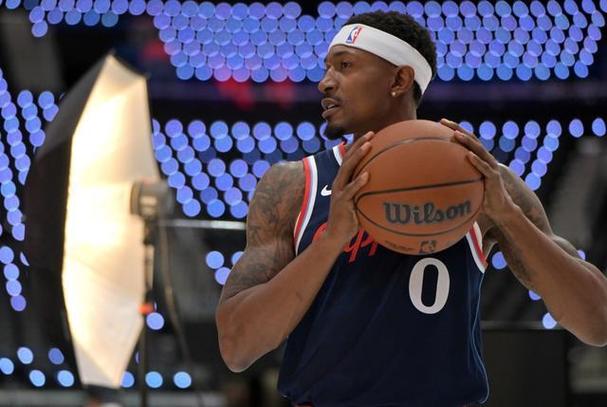 比尔:上场时间限制很难找到状态 但这是对自己和球队最好的选择