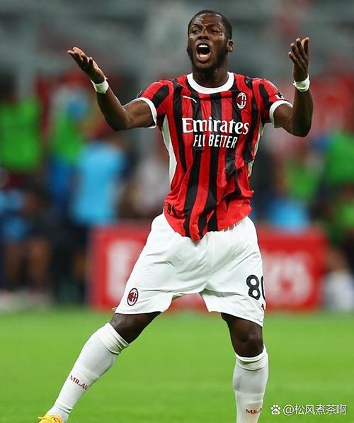 迪马:AC米兰有意续约17岁中场新星埃马努埃莱-萨拉