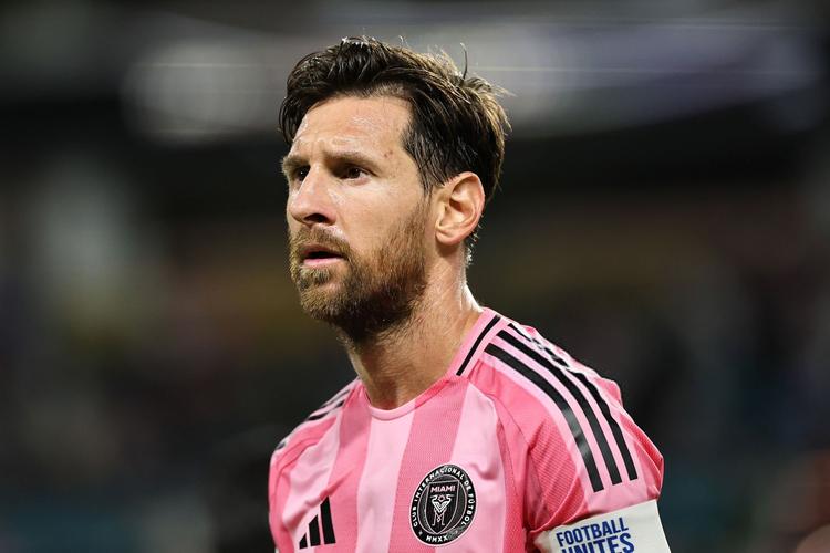 梅西谈阿尔巴布斯克茨将退役：很艰难，意识到自己的时刻也在临近