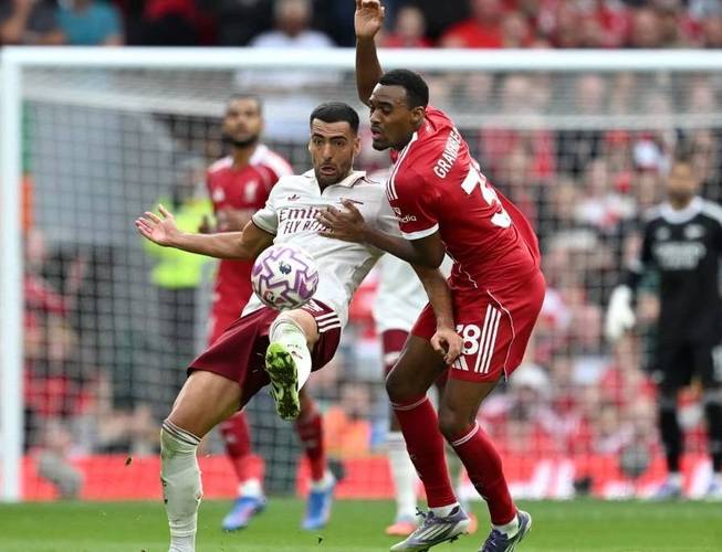 拼!枪手两球领先补时全员狂奔回防,塔帅称赞:10名球员冲刺80米