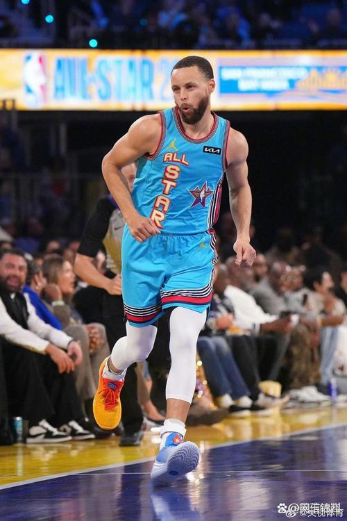 库里:这是需要自我反思的夜晚 关键时刻必须打得更棒