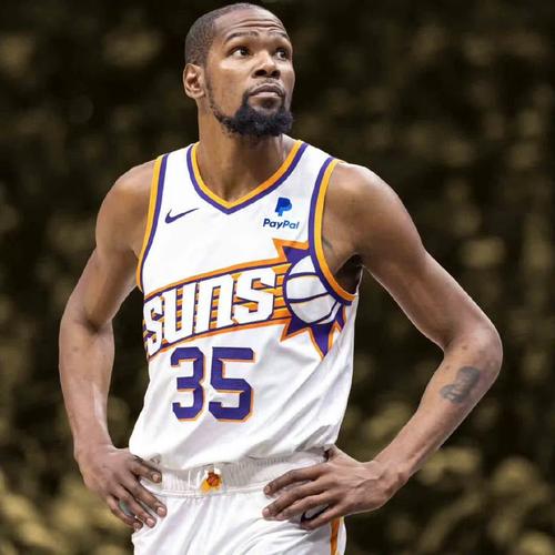 杜兰特：阿门既要防守对方最好的球员 还要梳理全队进攻