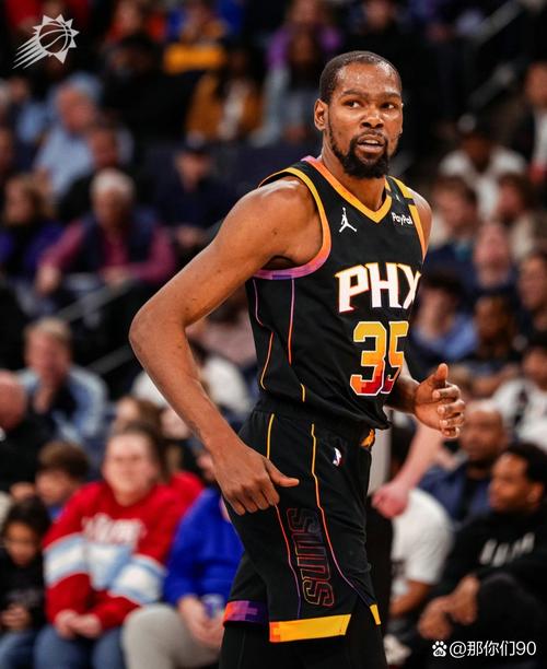 KD：我在球队的定位越来越清晰 很兴奋每晚能和这些队友并肩作战