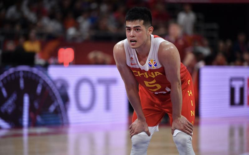 方硕：决赛阶段有球员会因伤缺席 大家的体能储备还不错