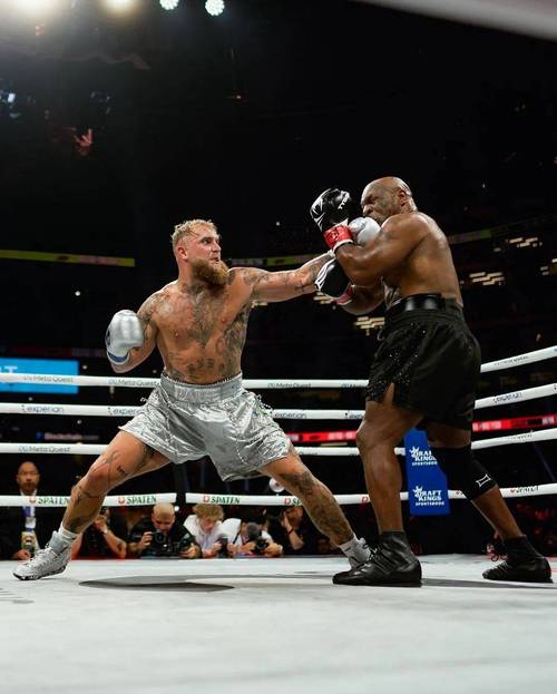 米切尔:泰森值得所有人的掌声 他一直在摸索进步现在越来越棒