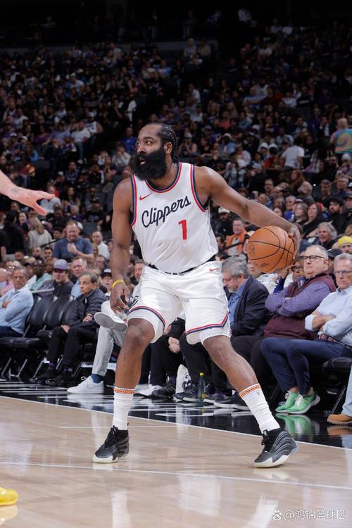 尽力局!快船今天输了19分 但哈登在场快船还赢了2分