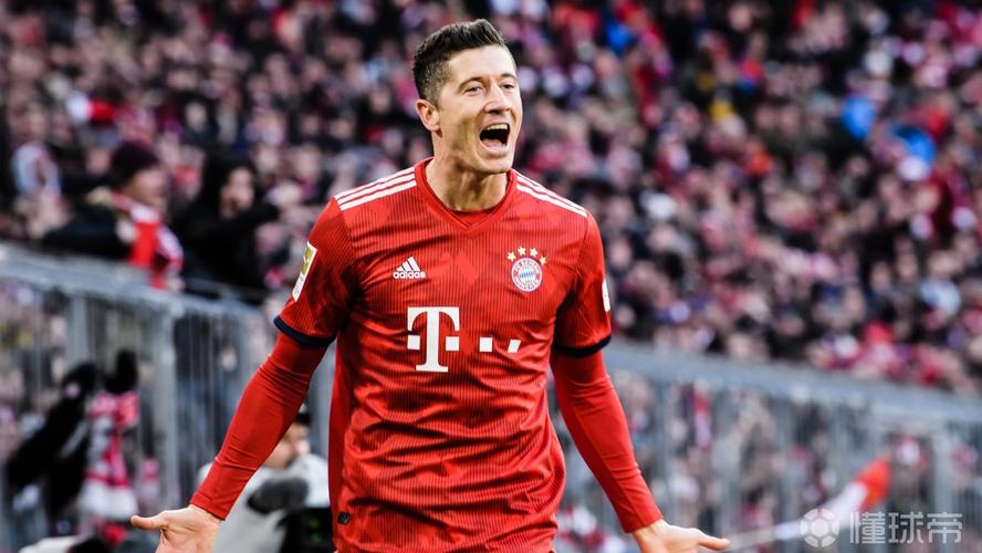 里程碑!麦金为维拉出战300场比赛,贡献33球41助