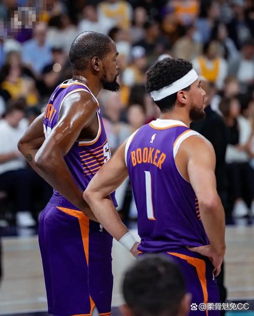 阿德尔曼:小哈达威能很好地拉开空间 他出手又快又轻松